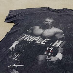 Vintage WWE Triple H T-Shirt Men’s Wrestling World Wrestling Entertainment 2000s